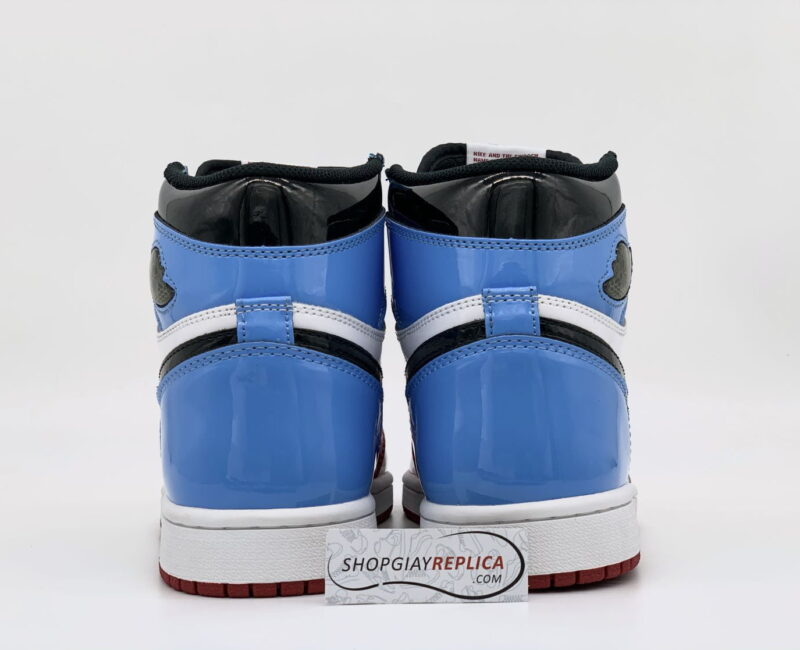 gót giày Jordan 1 Retro High Fearless UNC Chicago