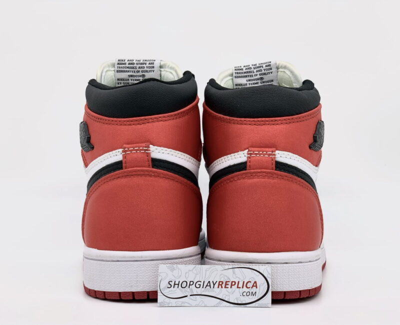 Jordan 1 Retro High Satin Black Toe