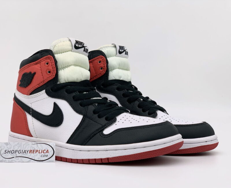 Giày Jordan 1 Retro High Satin Black Toe