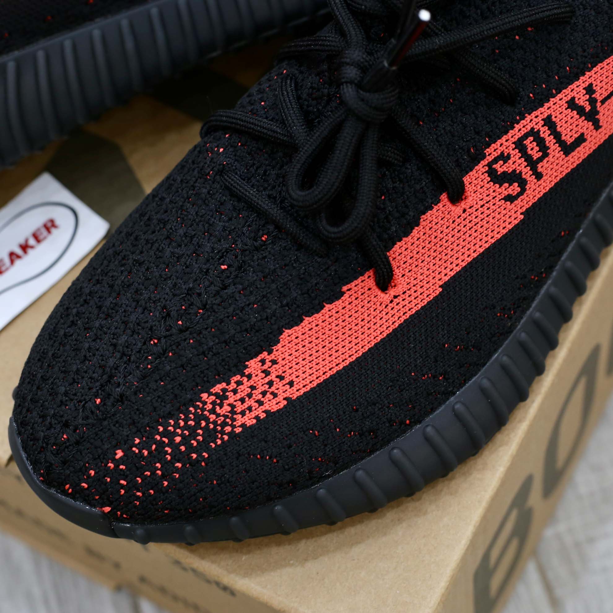 giày adidas Yeezy Boost 350 V2 Core Black Red replica