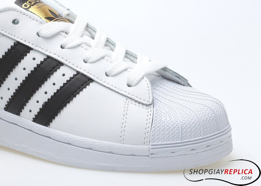 Adidas Superstar trắng sọc đen