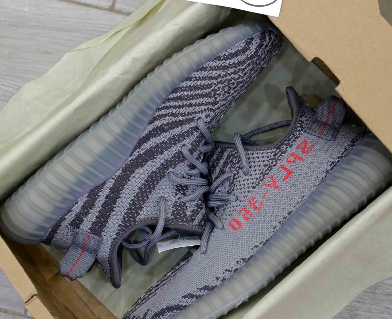 Giày Adidas Yeezy 350 V2 Beluga 2.0 rep 1:1