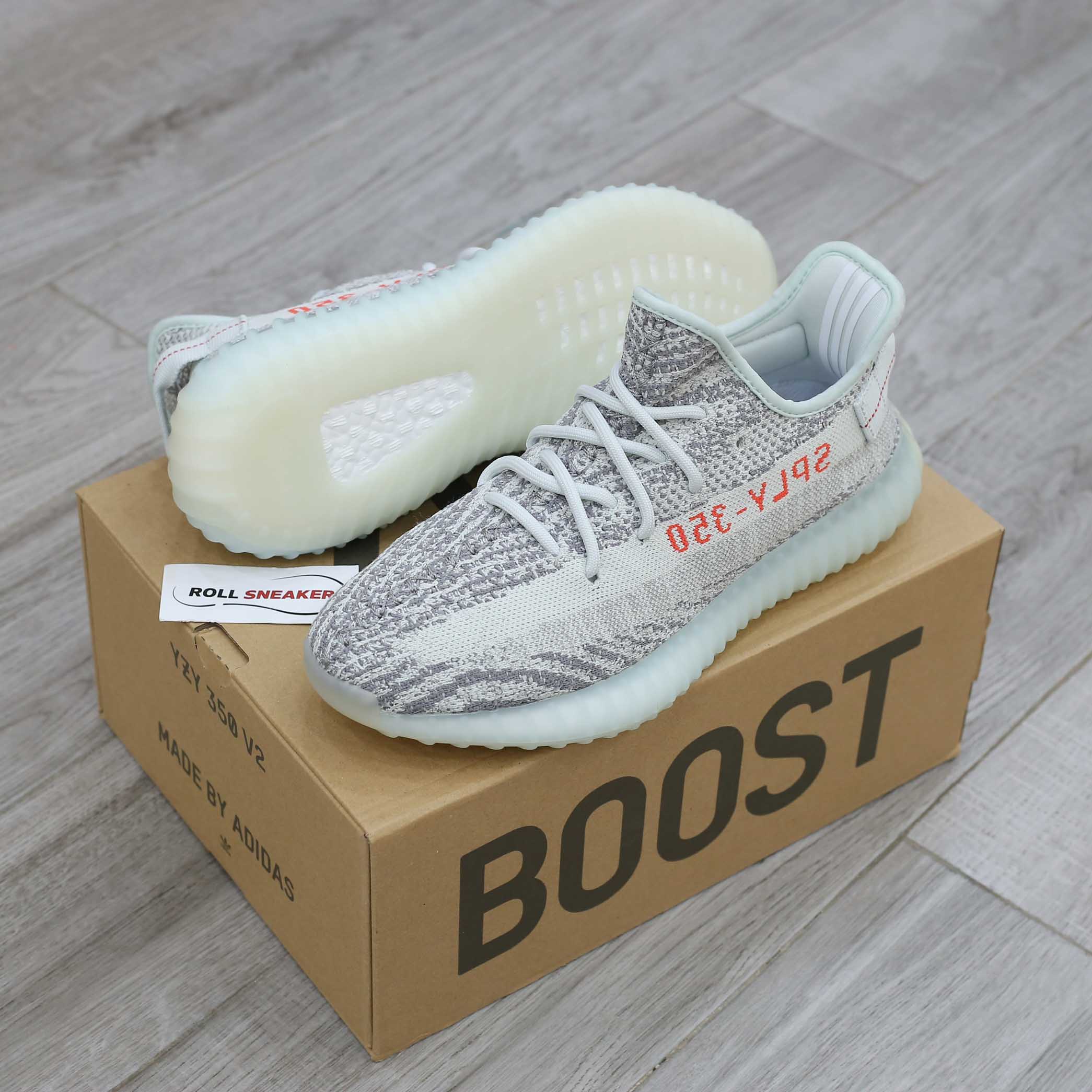 giày adidas yeezy 350 v2 blue tint replica