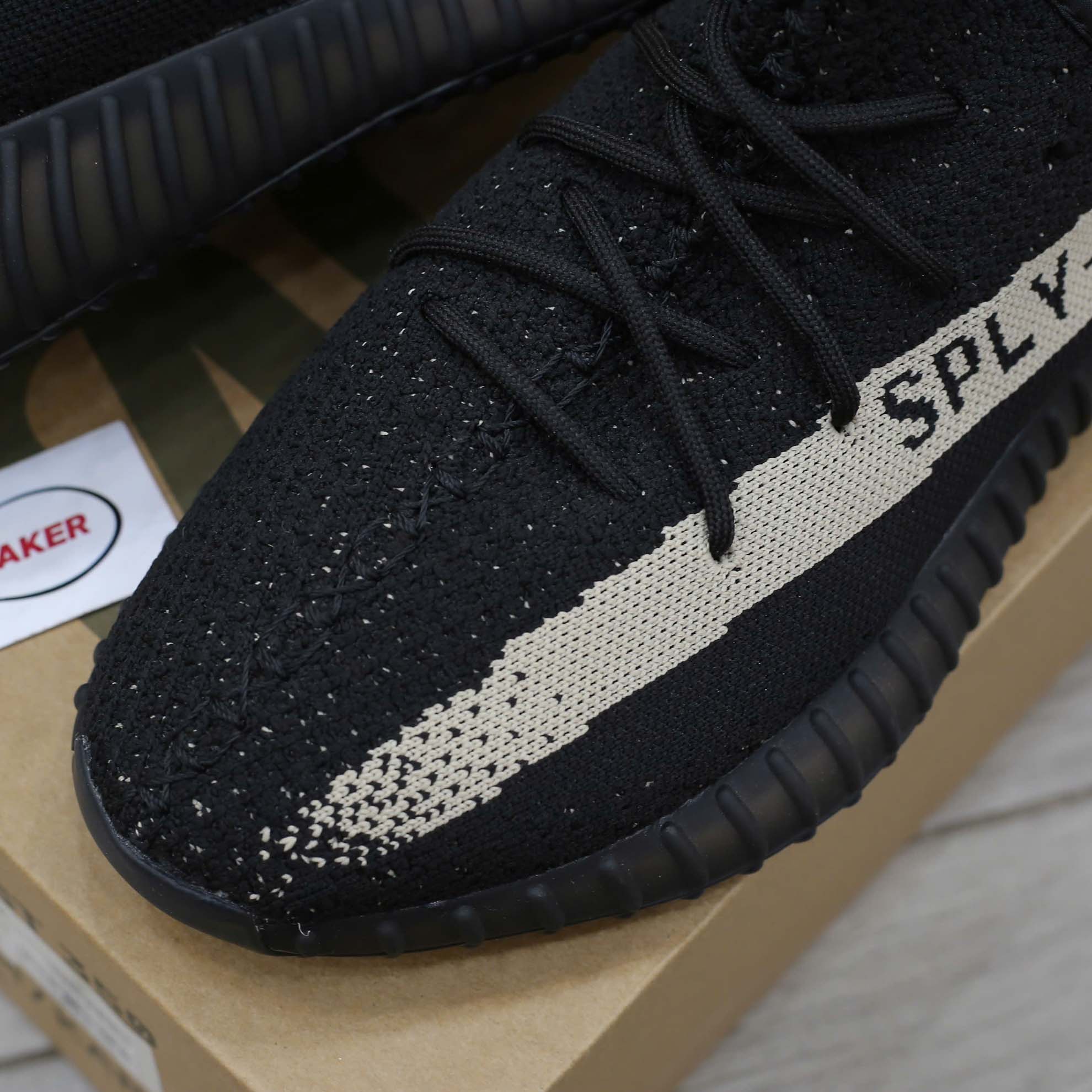 giày adidas yeezy 350 v2 oreo replica