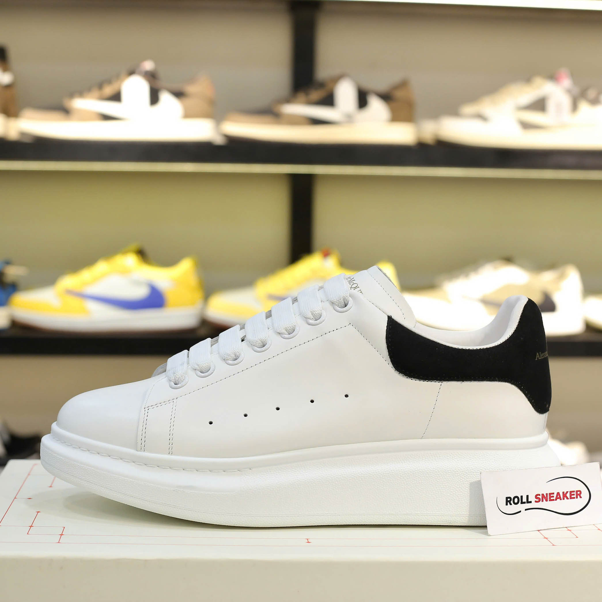 giày alexander mcqueen trang got den sieu cap