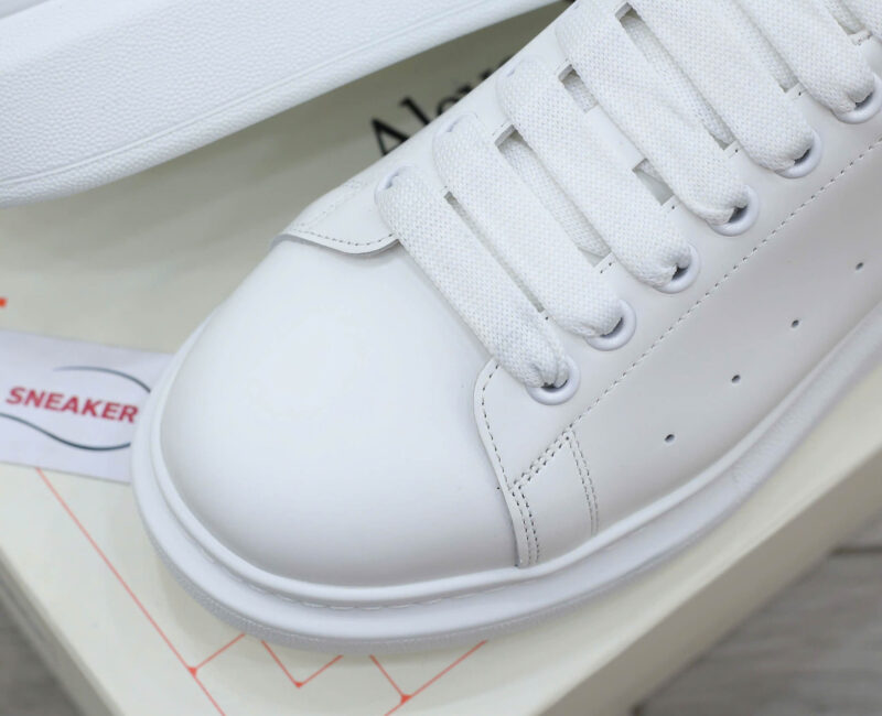 giày alexander mcqueen trang got den sieu cap