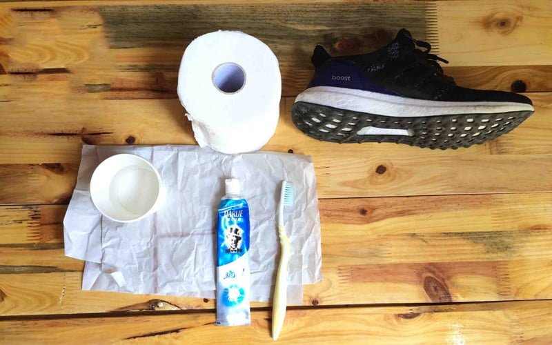 chuan bi nuoc ve sinh giay Adidas