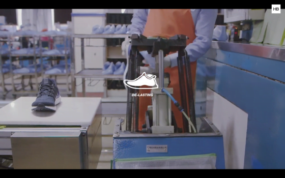 quy trinh san xuat giay adidas