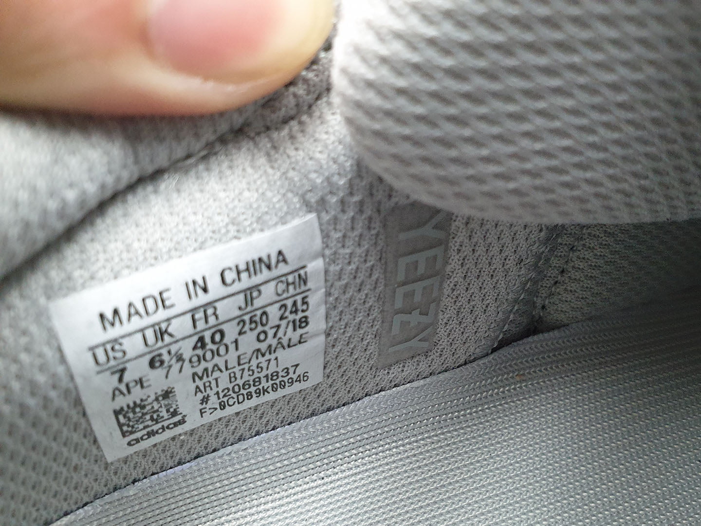 giày yeezy 700 wave runner replica