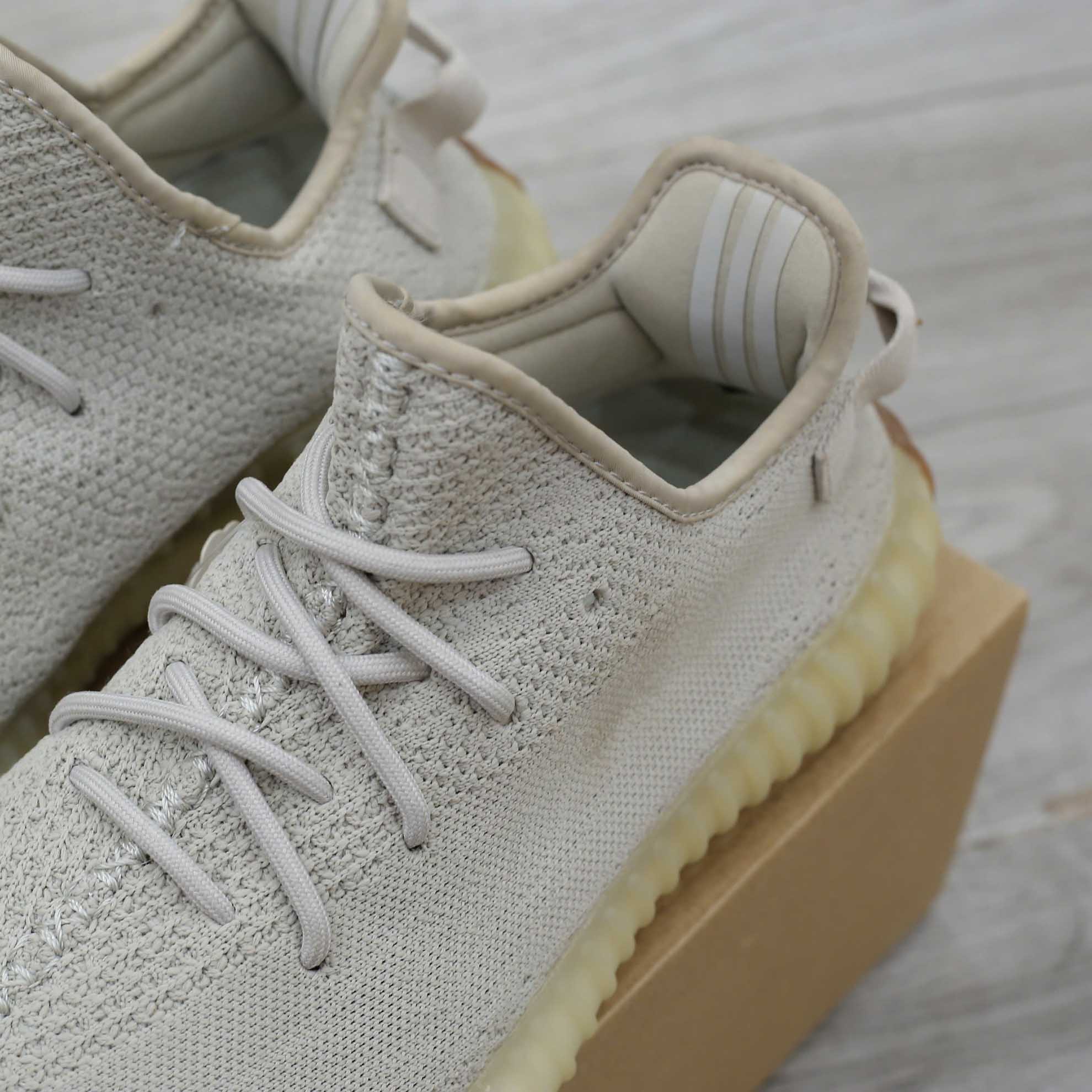 giày adidas yeezy 350 v2 seasame rep 1:1