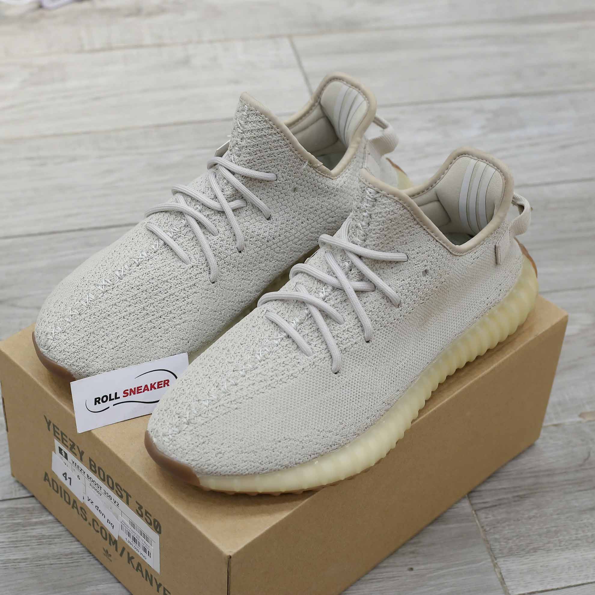 giày adidas yeezy 350 v2 seasame replica