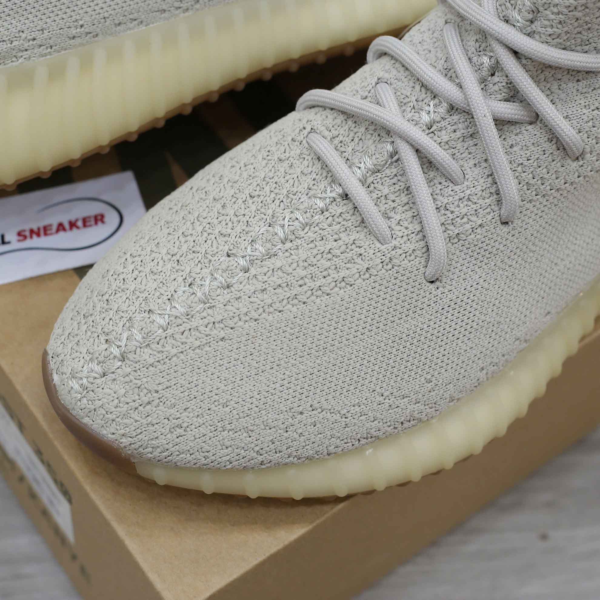 giày adidas yeezy 350 v2 seasame replica