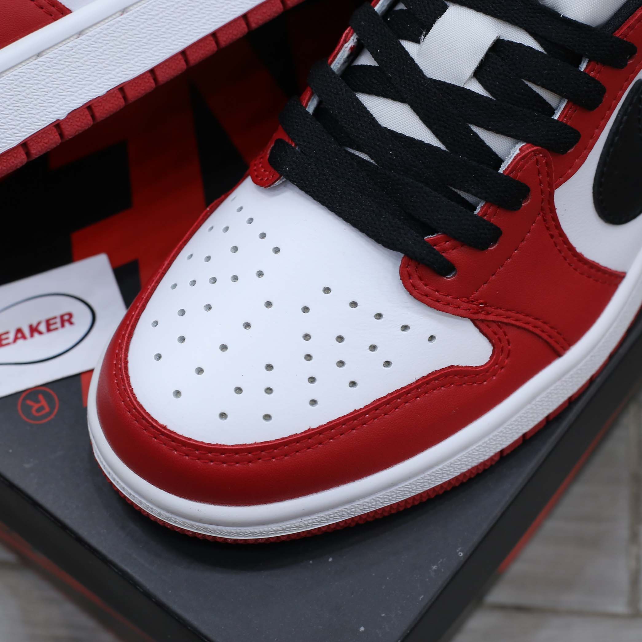 Giày Nike Air Jordan 1 Retro Low Chicago