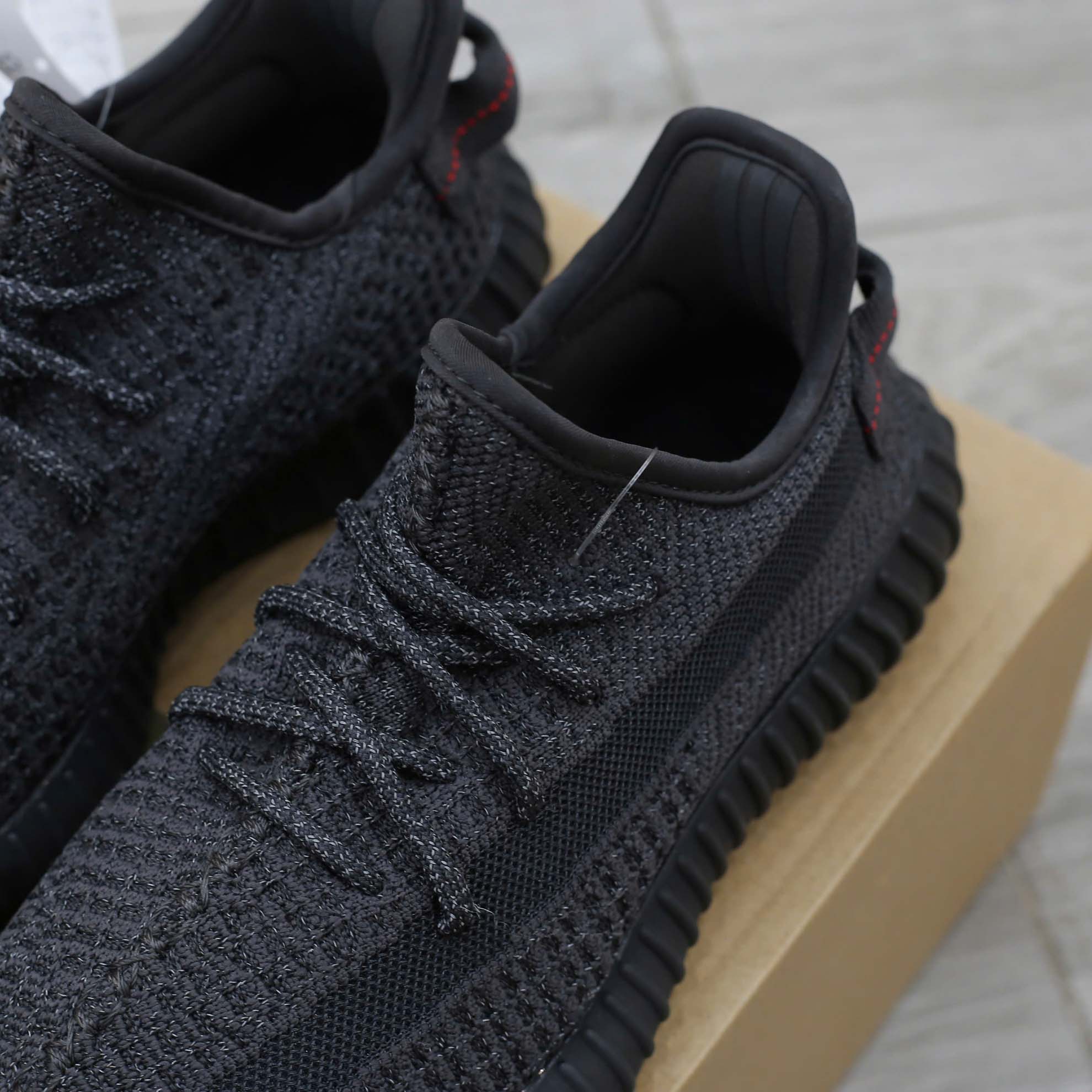 giày adidas yeezy 350 v2 black reflective replica