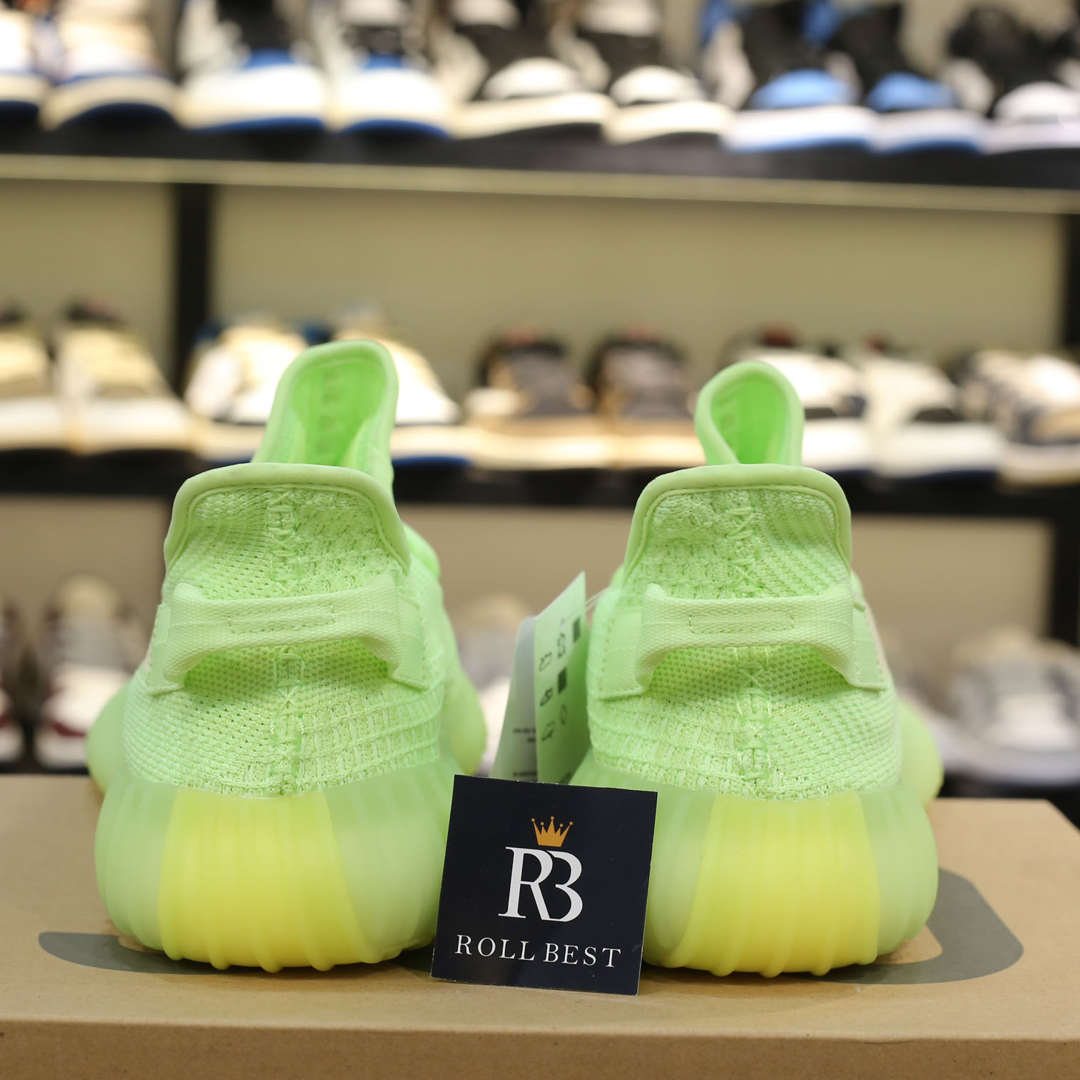 giay Adidas Yeezy 350 V2 Glow replica