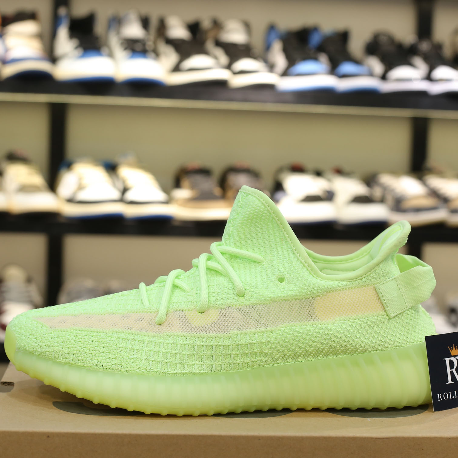 giay Adidas Yeezy 350 V2 Glow replica