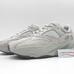 giay adidas yeezy 700 salt replica