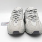 giay adidas yeezy 700 salt replica