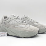 giay adidas yeezy 700 salt replica
