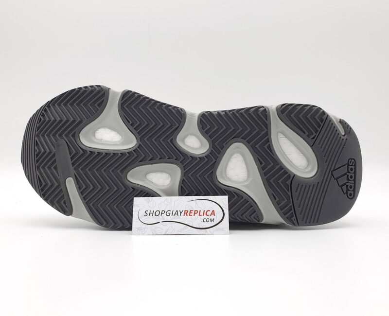giay adidas yeezy 700 salt replica