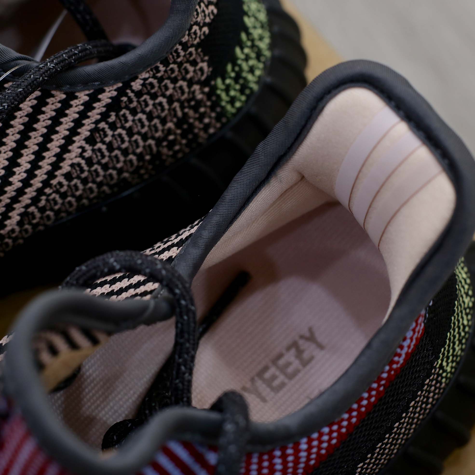 miếng lót Giày Adidas Yeezy 350 V2 Yecheil Reflective phản quang rep 1:1