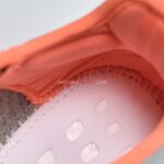 đế khâu cận cảnh Giày Adidas Yeezy Boost 350 V2 Desert Sage rep 1:1