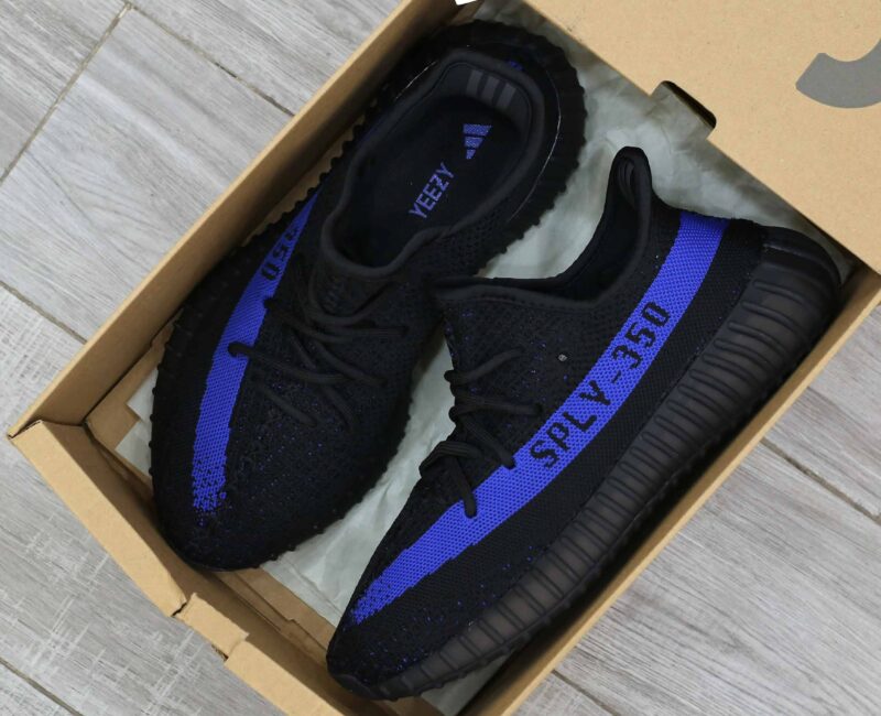 Giày Adidas Yeezy Boost 350 V2 ‘Dazzling Blue’ Like Auth
