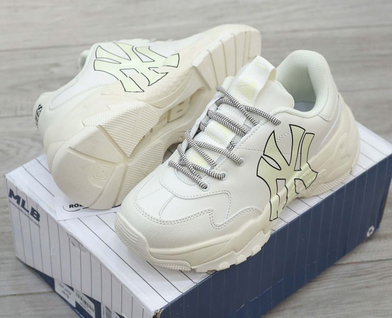 MLB trắng chữ vàng Replica