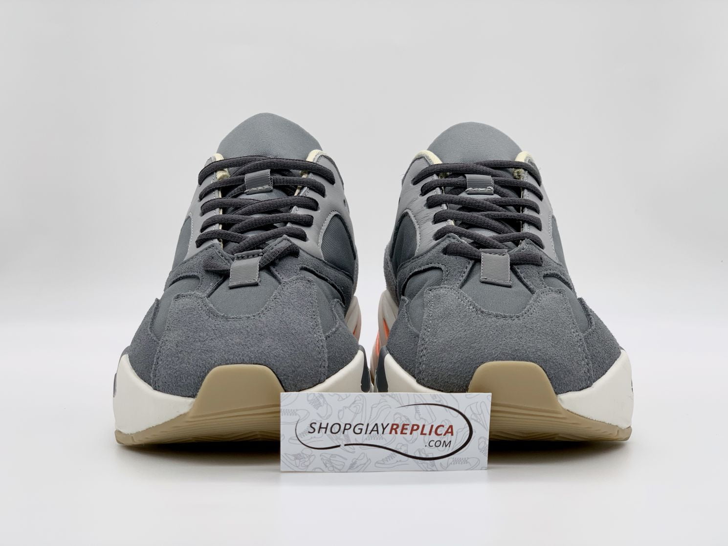 Giày Yeezy 700 Magnet