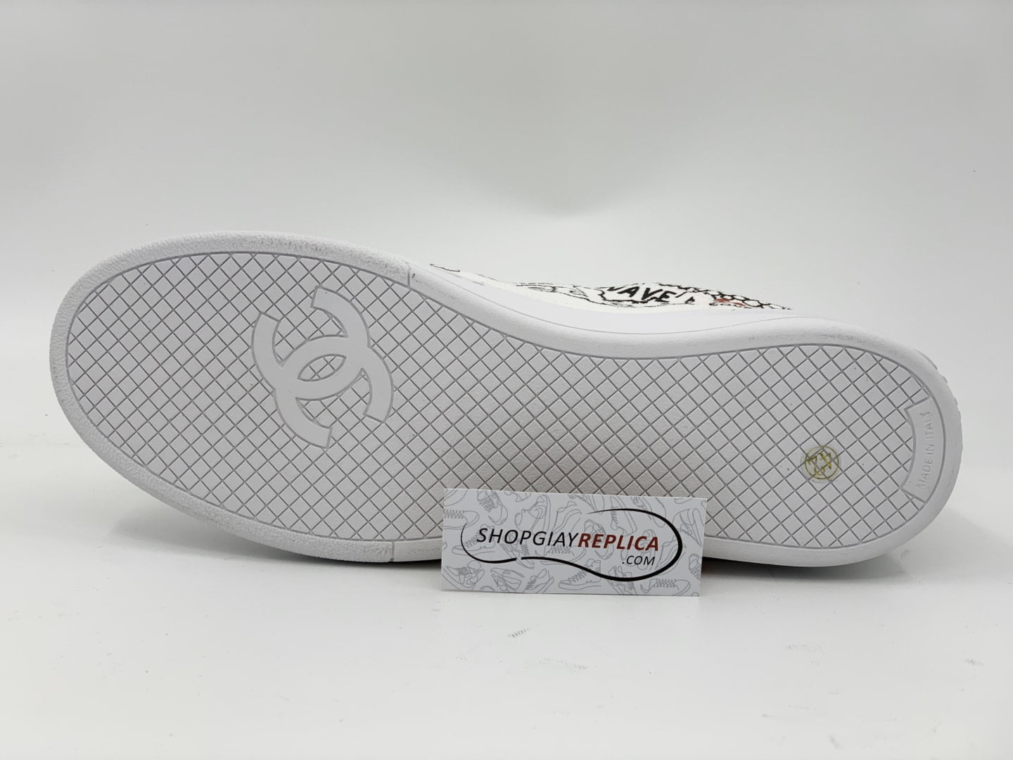 Giày Chanel x Pharell White Canvas Siêu Cấp