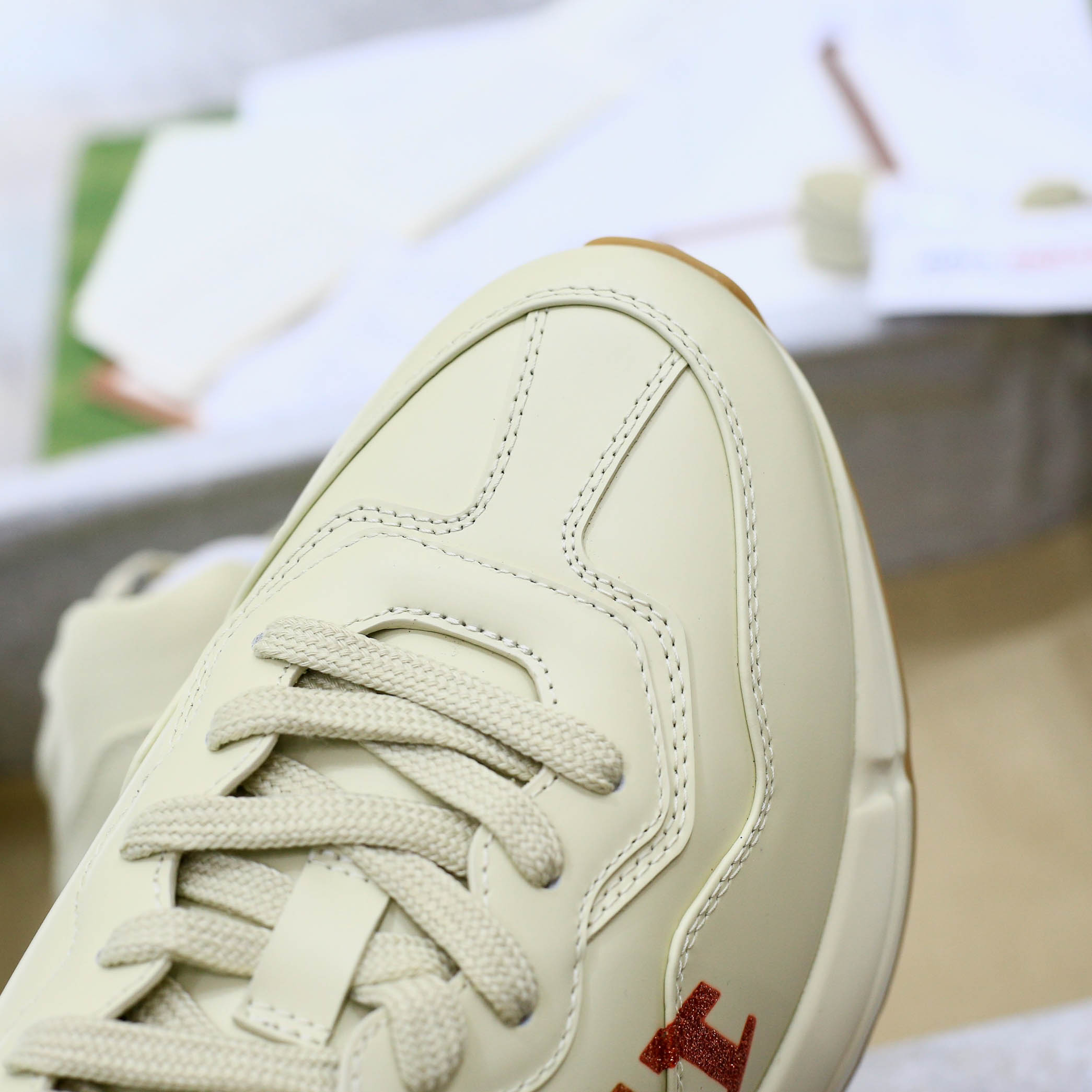 Giày Gucci Chunky logo cầu vồng