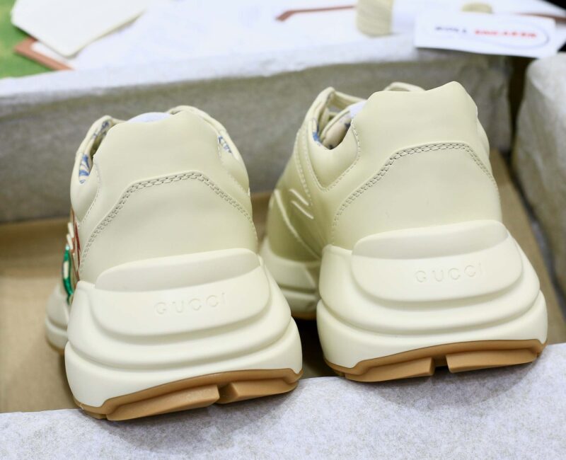 Gucci Chunky logo cầu vồng