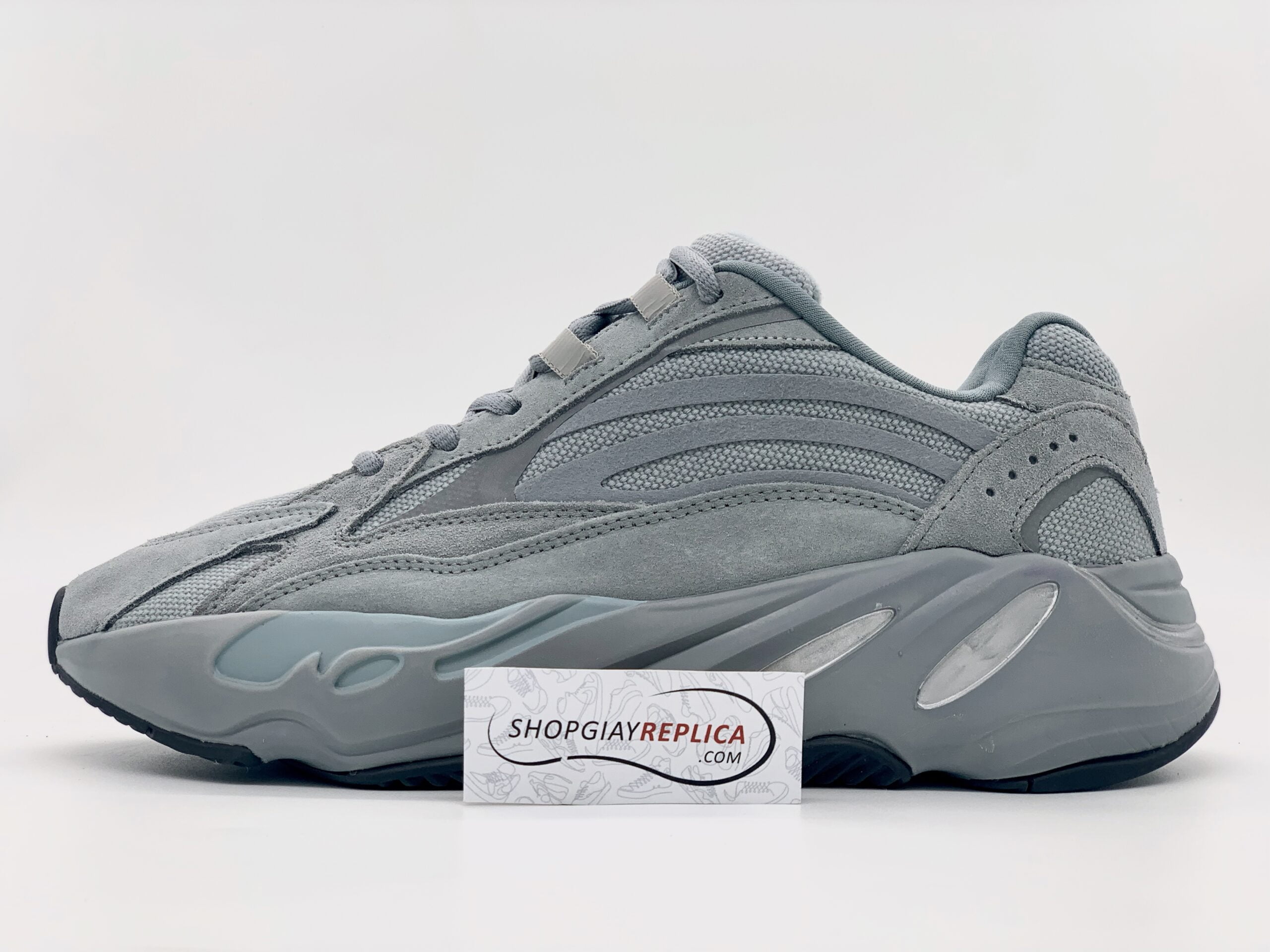 Giày Adidas Yeezy 700 V2 Hospital Blue Replica