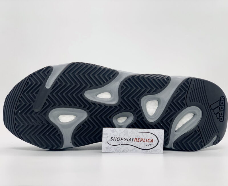 Giày Adidas Yeezy 700 V2 Hospital Blue Replica