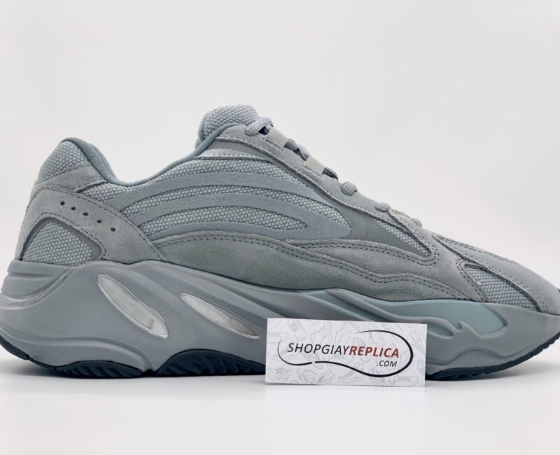 Giày Adidas Yeezy 700 V2 Hospital Blue Replica
