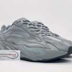 Giày Adidas Yeezy 700 V2 Hospital Blue Replica