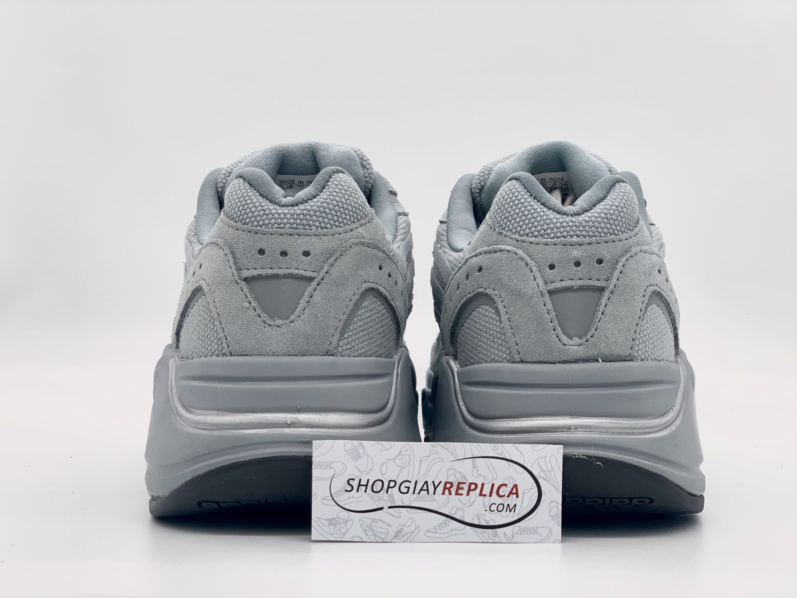 Giày Adidas Yeezy 700 V2 Hospital Blue Replica