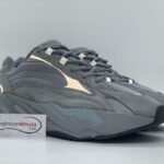 Giày Adidas Yeezy 700 V2 Hospital Blue Replica