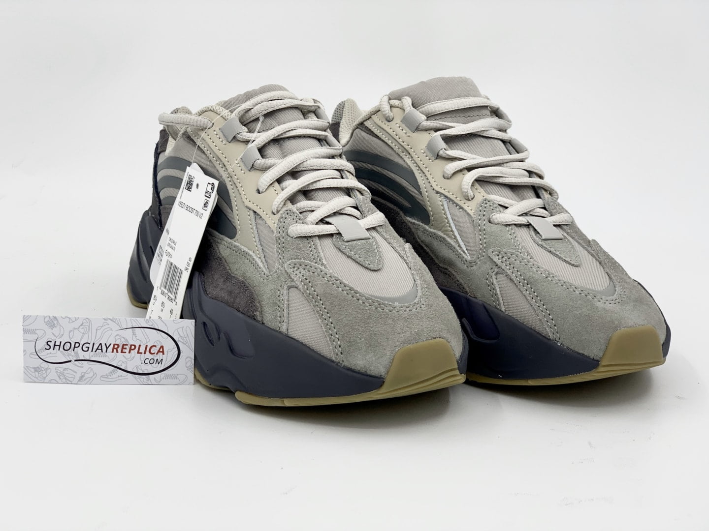 Giày Adidas Yeezy 700 V2 Tephra Replica