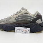 Giày Adidas Yeezy 700 V2 Tephra Replica