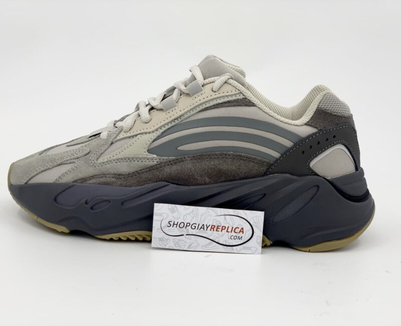 Giày Adidas Yeezy 700 V2 Tephra Replica