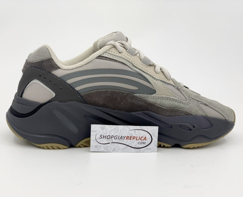 Giày Adidas Yeezy 700 V2 Tephra Replica