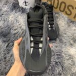 Giày Adidas Yeezy 700 V3 Alvah Replica