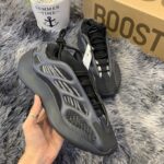 Giày Adidas Yeezy 700 V3 Alvah Replica
