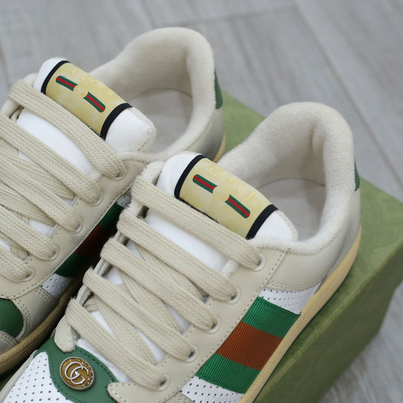 giay Gucci Embroidered Beige Green White sieu cap