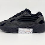 Adidas Yeezy 700 V2 Vanta