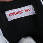 Giày Jordan 4 White Cement