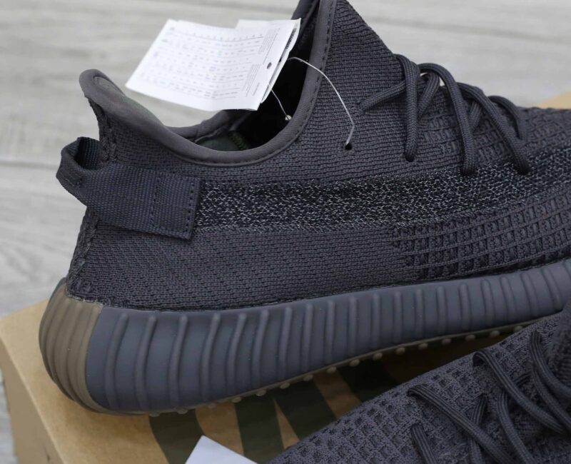 giày adidas yeezy 350v2 cinder phản quang