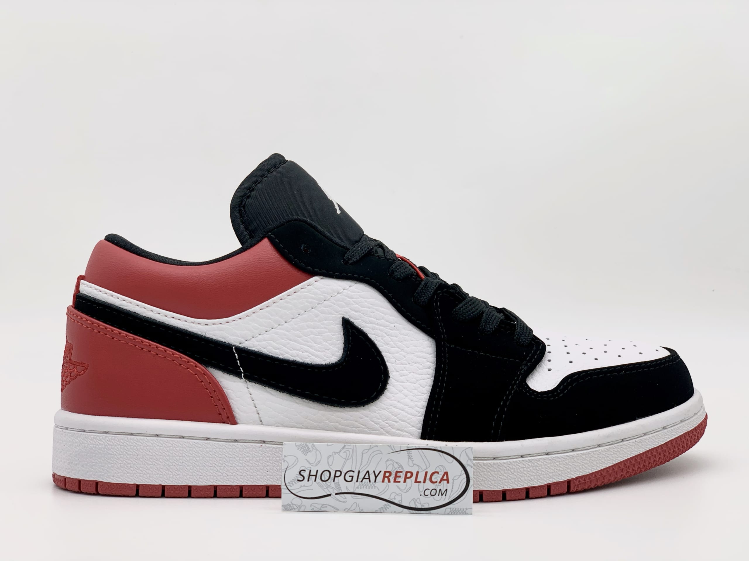 Giày Nike Air Jordan 1 Low Black Toe