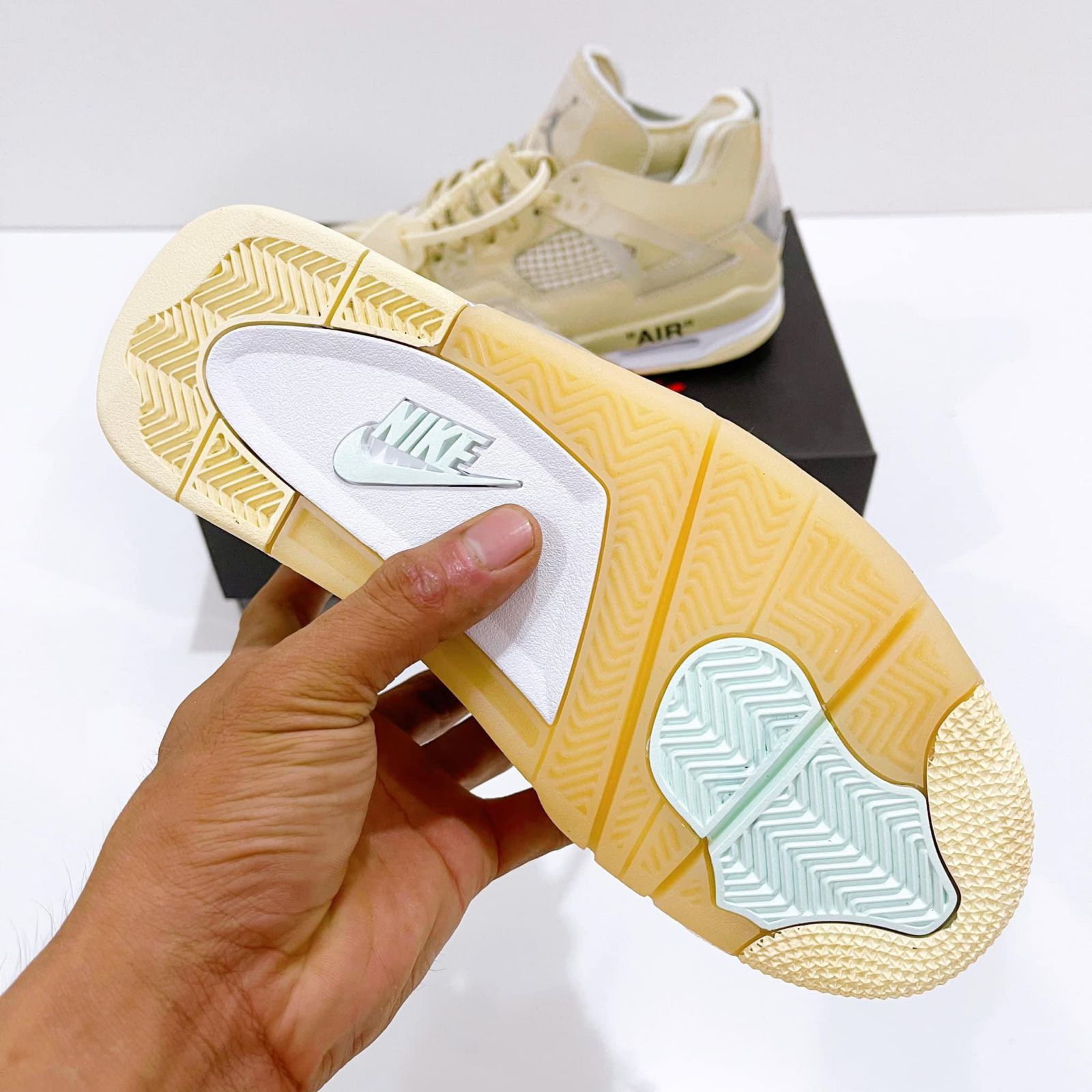 Nike Air Jordan 4 Retro Off White